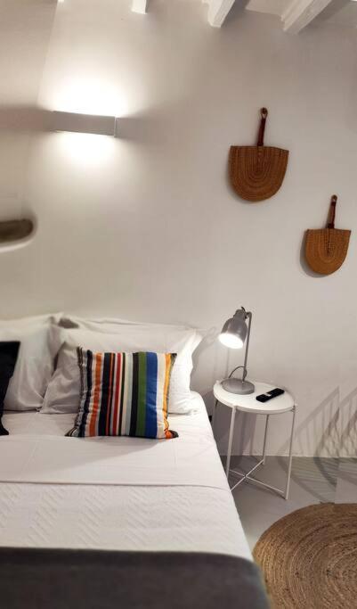 Bougainvillea Cave Suite - Old Town Mykonos Town エクステリア 写真